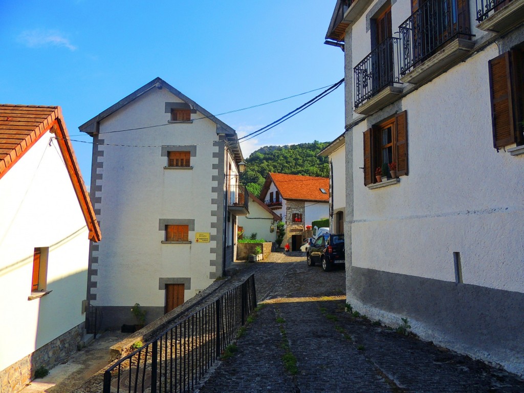 Foto: Calle Arrotxapea Karrika  Escaroz  Navarra - Calle Arrotxapea Karrika  Escaroz  Navarra (Navarra), España