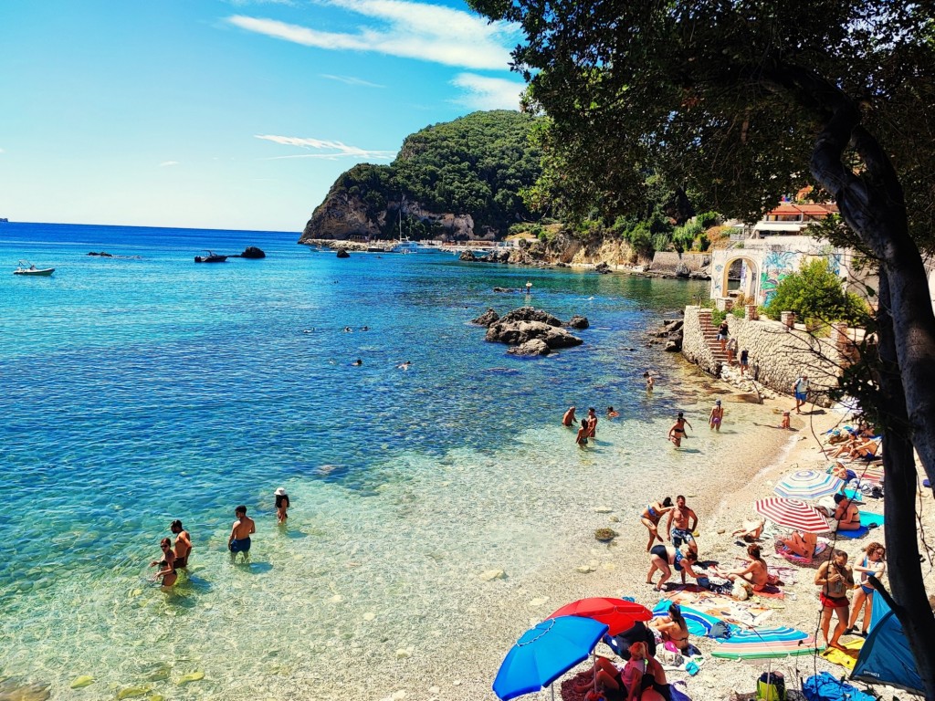 Foto: Palaiokastritsa - Παλαιοκαστρίτσα (Ionian Islands), Grecia