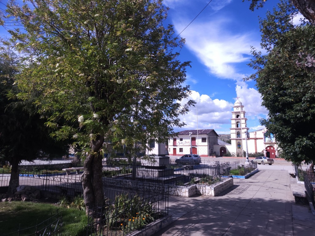 Foto: PLAZA DE MUQUIYAUYO - Muquiyauyo (Junín), Perú