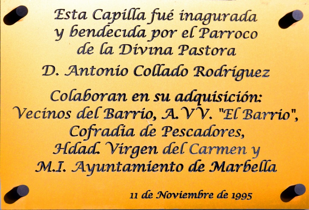 Foto: Placa recordatorio de la Capilla - Marbella (Málaga), España