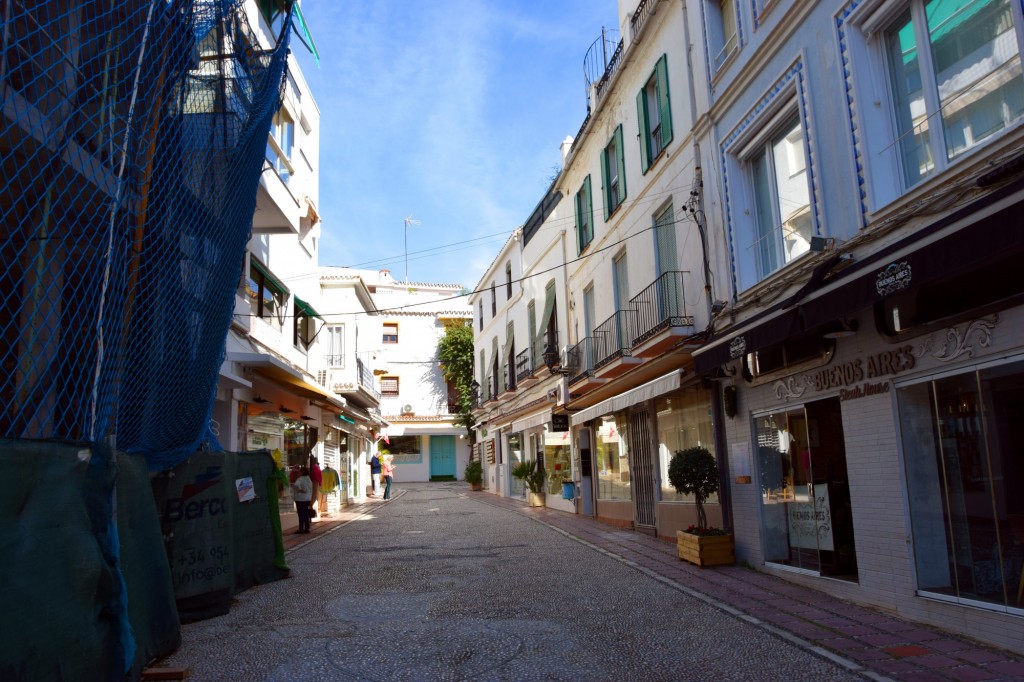 Foto: Calle de Enrique del Catillo - Marbella (Málaga), España