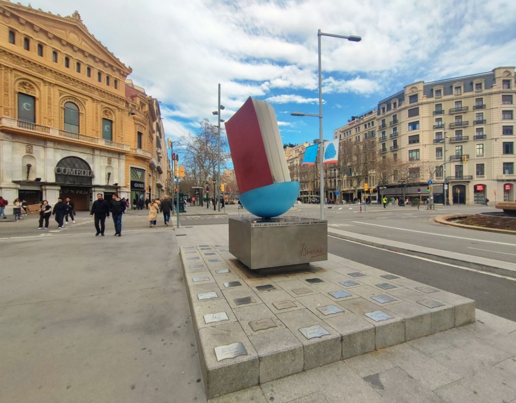 Foto: Monument al Llibre - Barcelona (Cataluña), España