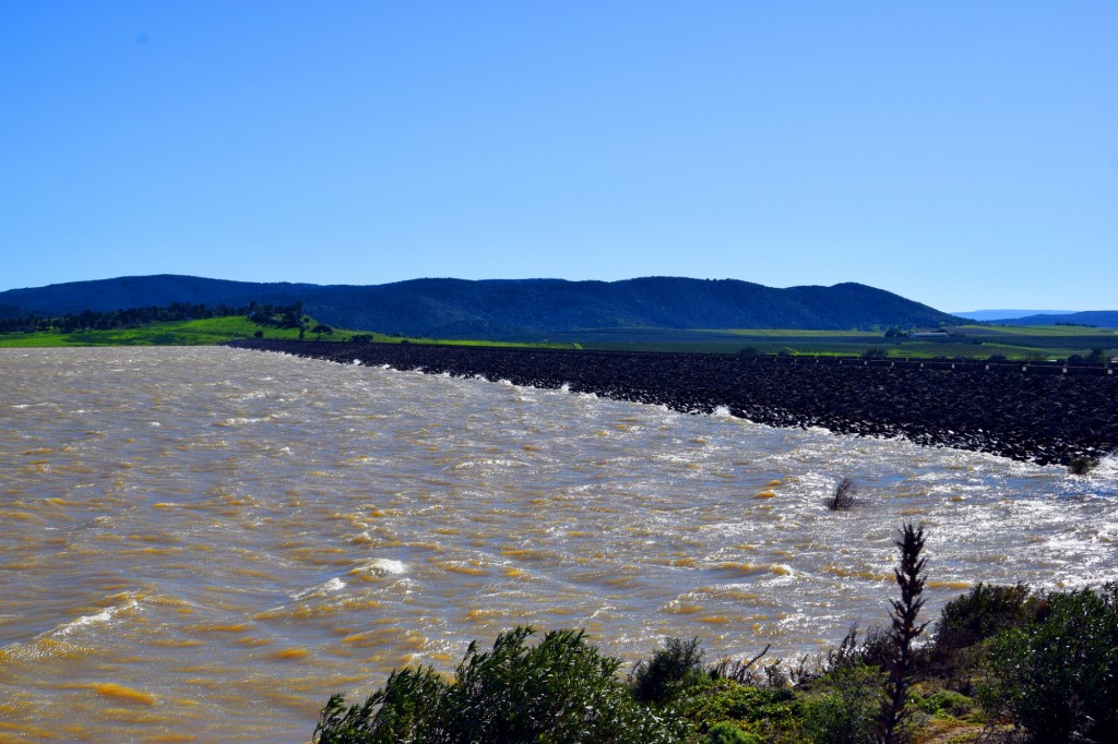 Foto: En su plena capacidad desde la Presa del Barbate - Alcalá de los Gazules (Cádiz), España