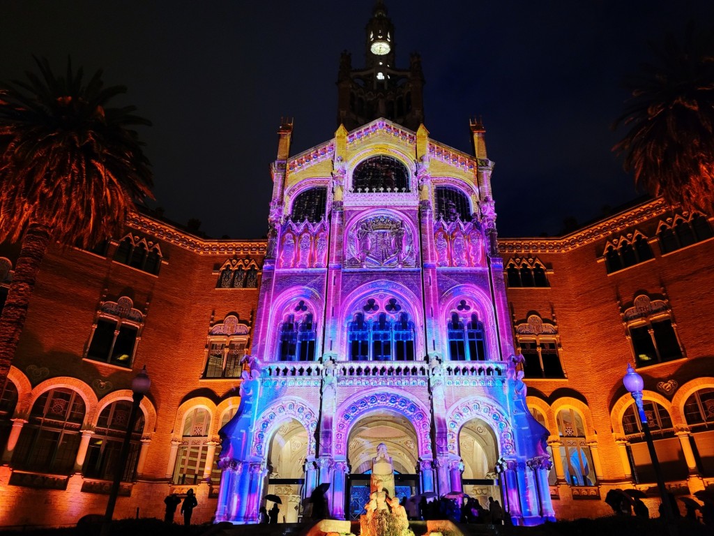 Foto: Luces en el hospital de Sant Pau - Barcelona (Cataluña), España