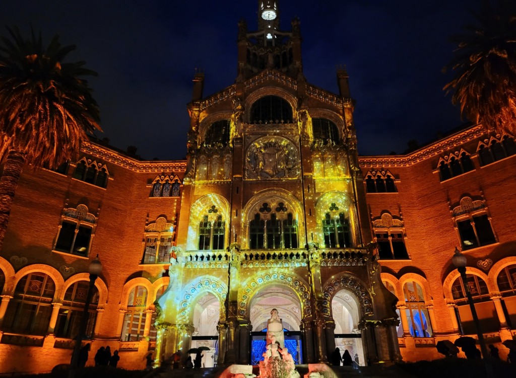 Foto: Luces en el hospital de Sant Pau - Barcelona (Cataluña), España