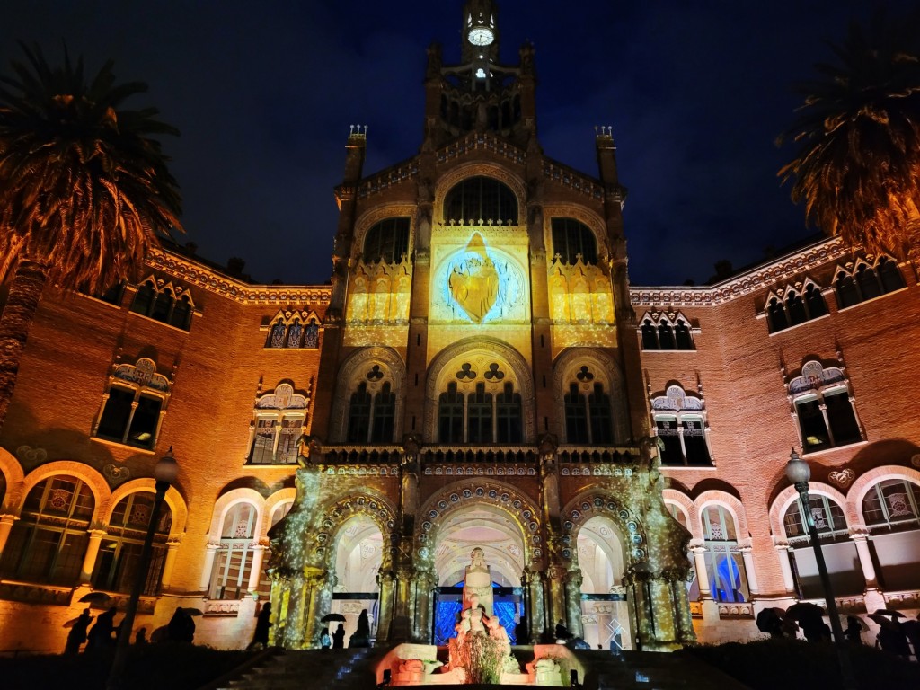 Foto: Luces en el hospital de Sant Pau - Barcelona (Cataluña), España