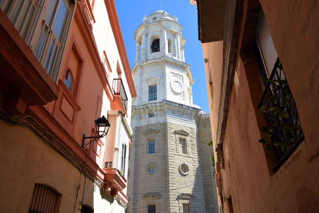 Foto: Salida a Plaza de la Catedral - Cádiz (Andalucía), España