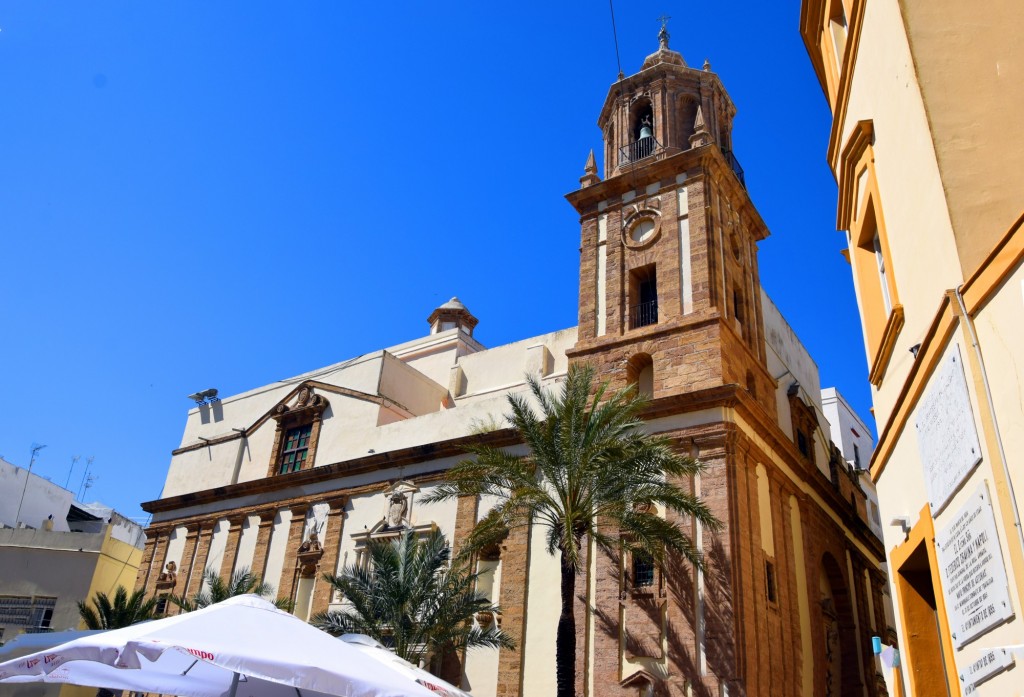 Foto: Iglesia de Santiago Apostol. Barroca Siglo XVII - Cádiz (Andalucía), España