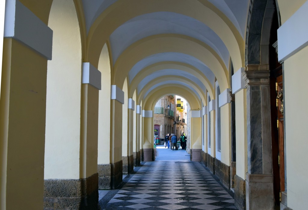 Foto: Los soportales del Ayuntamiento - Cádiz (Andalucía), España