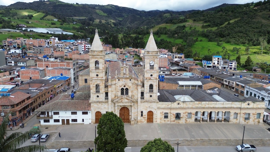 Foto: Iglesia - Villapinzon (Cundinamarca), Colombia
