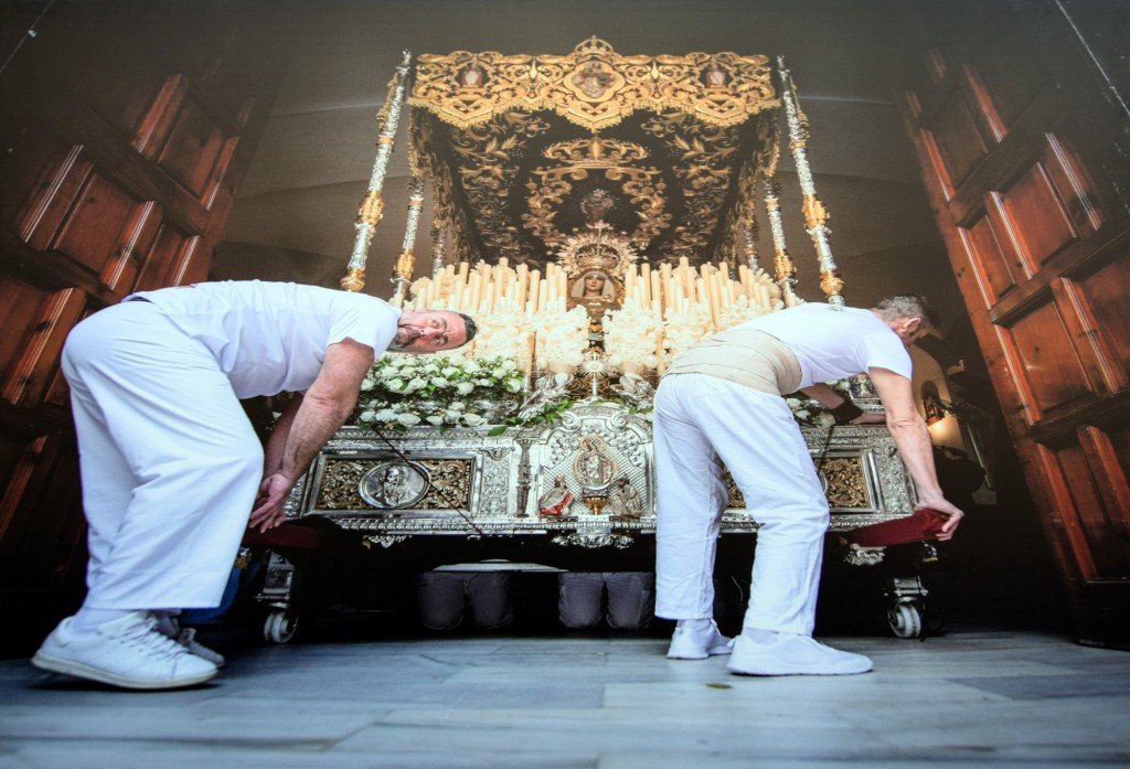 Foto: Exposición fotográfica al áire libre sobre la pasión de la Semana Santa - Cádiz (Andalucía), España