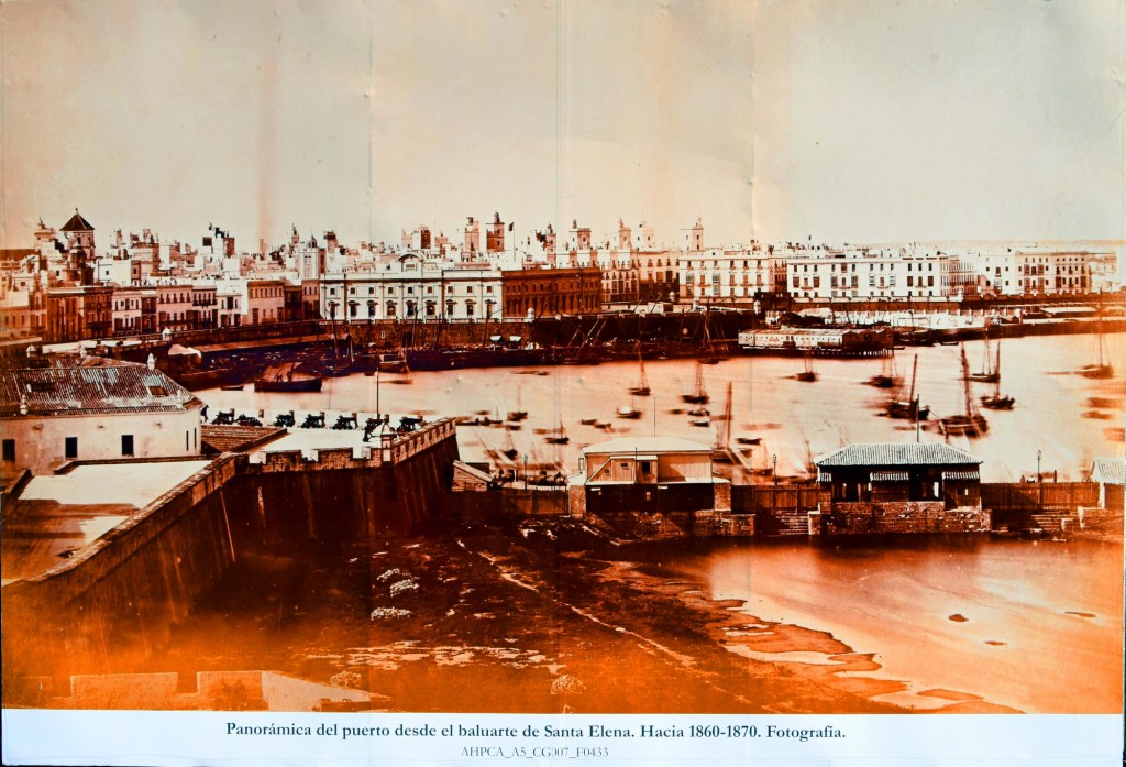 Foto: El puerto desde el Baluarte Santa Elena. Año 1.980 - Cádiz (Andalucía), España