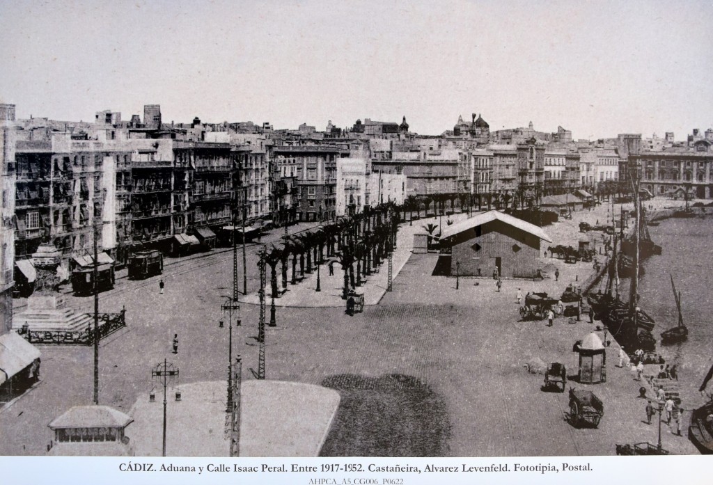 Foto: Aduana y Muelle. Año 1.917 - Cádiz (Andalucía), España