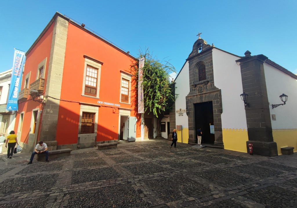 Foto: Plaza y Ermita de San Antonio Abad - Las Palmas de Gran Canaria (Las Palmas), España