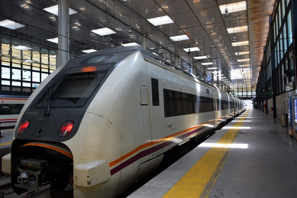 Foto: Tren de Media Distancia - Cádiz (Andalucía), España