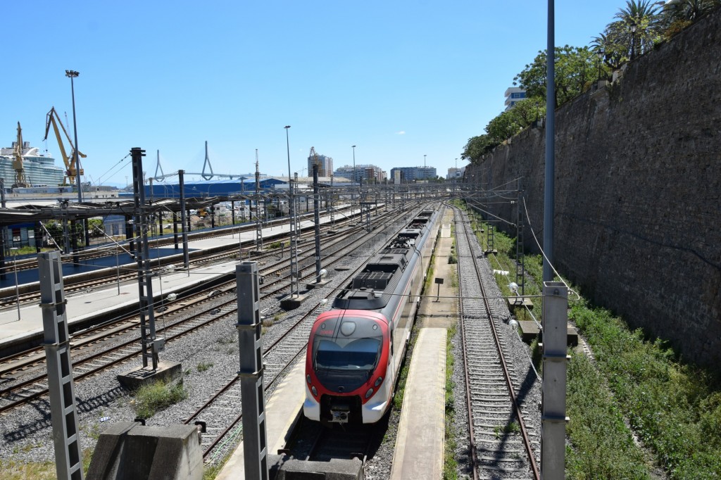 Foto: Tren de Cercanias - Cádiz (Andalucía), España
