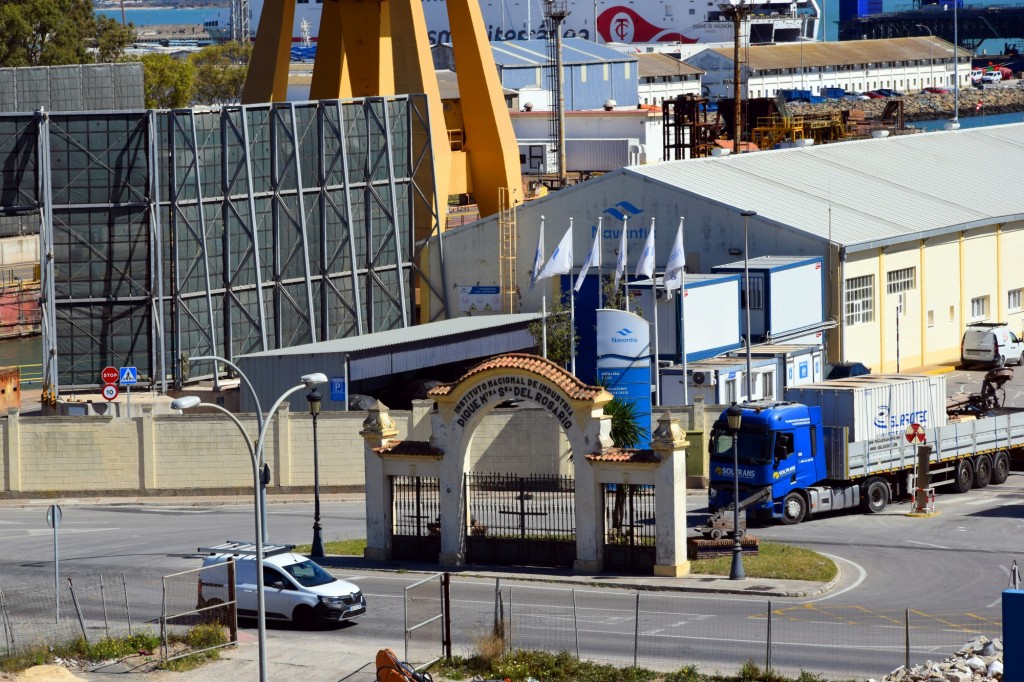 Foto: Antigua entrada al Dique Ntra Señora del Rosario - Cádiz (Andalucía), España