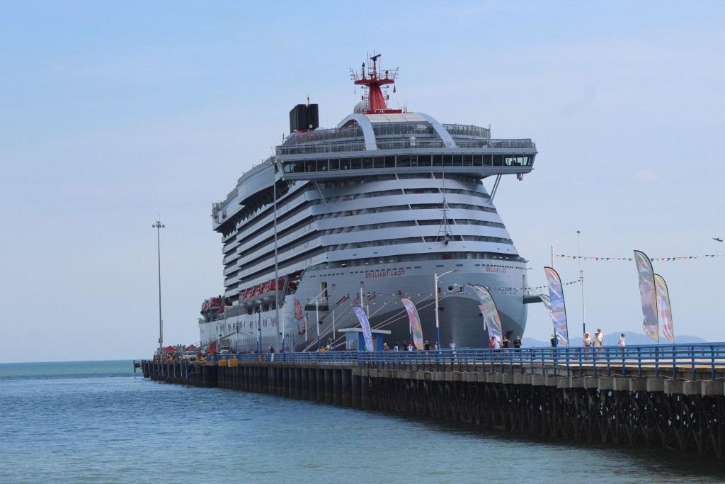 Foto de Playa central (Puntarenas), Costa Rica