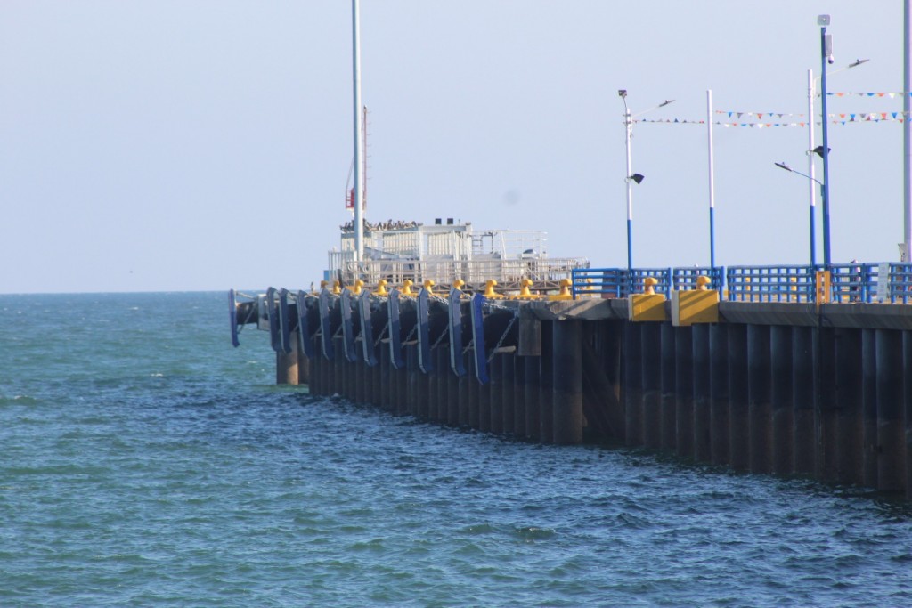 Foto de Playa central (Puntarenas), Costa Rica