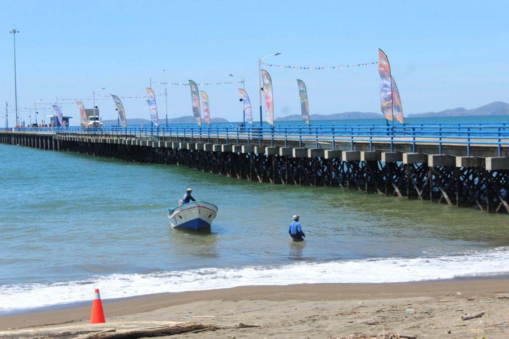 Foto de Playa central (Puntarenas), Costa Rica