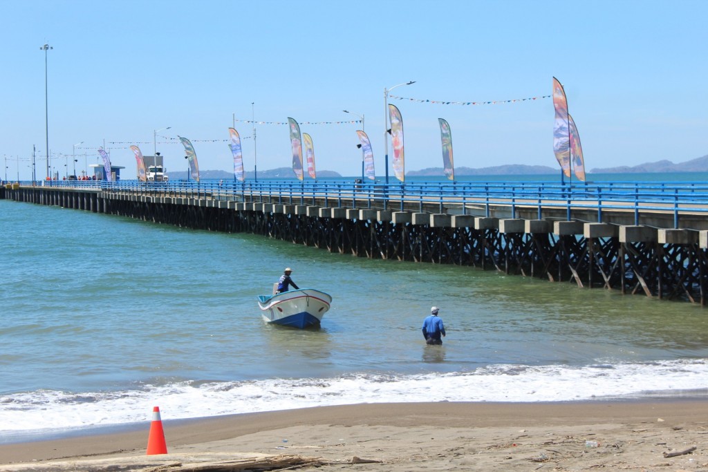 Foto de Playa central (Puntarenas), Costa Rica