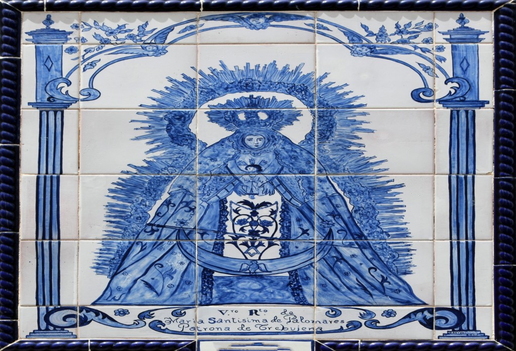 Foto: Cerámica de la Virgen de en la Hermandad de Palomares - Trebujena (Cádiz), España