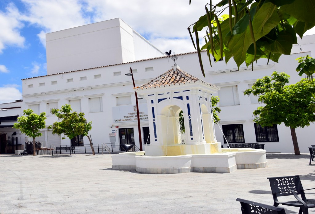 Foto: Plaza del Teatro - Trebujena (Cádiz), España