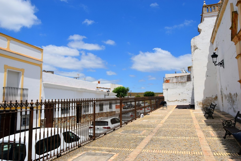 Foto: Terraza lateral de la Ermita - Trebujena (Cádiz), España