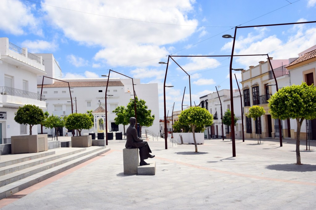 Foto: PLaza Federico García Lorca - Trebujena (Cádiz), España