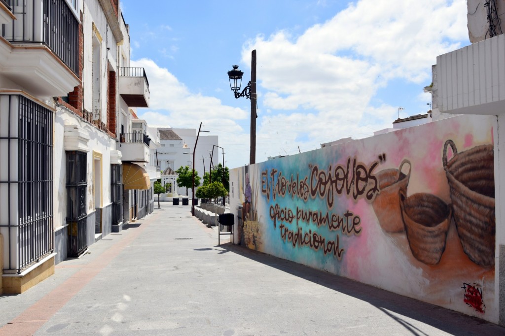 Foto: Hacia Plaza Federico García Lorca - Trebujena (Cádiz), España