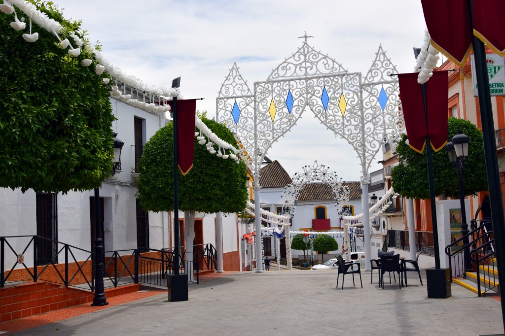 Foto: Plaza Constitución - Carrión de los Céspedes (Sevilla), España