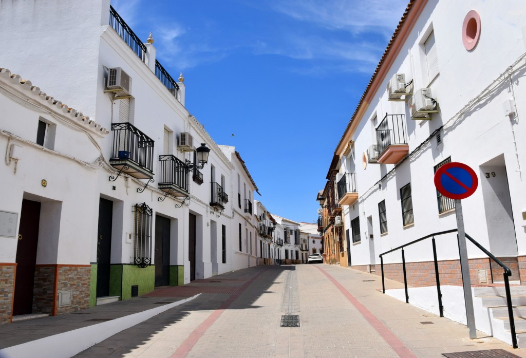 Foto: Calle Ramón de Paz - Carrión de los Céspedes (Sevilla), España