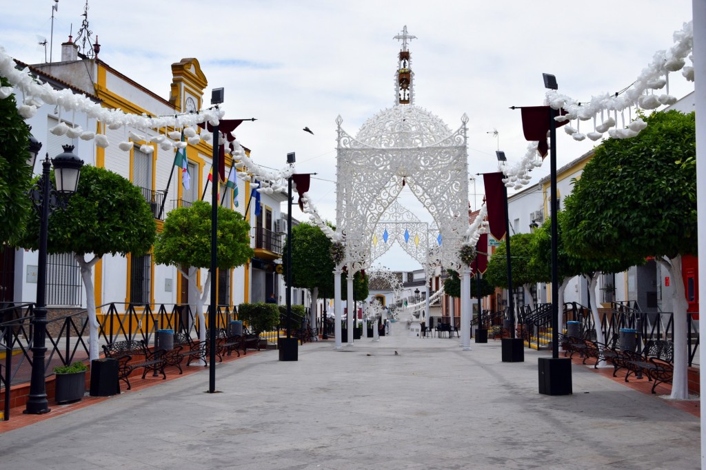 Foto: Plaza de la Constitución - Carrión de los Céspedes (Sevilla), España