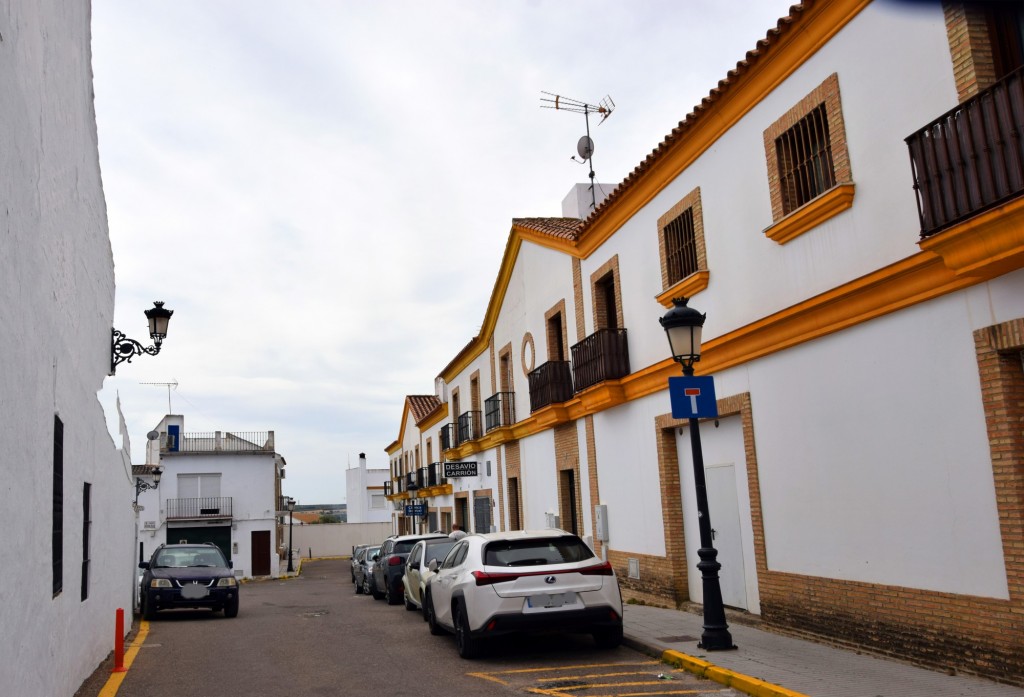 Foto: Calle Juez Manuel Cabello Reinoso - Carrión de los Céspedes (Sevilla), España