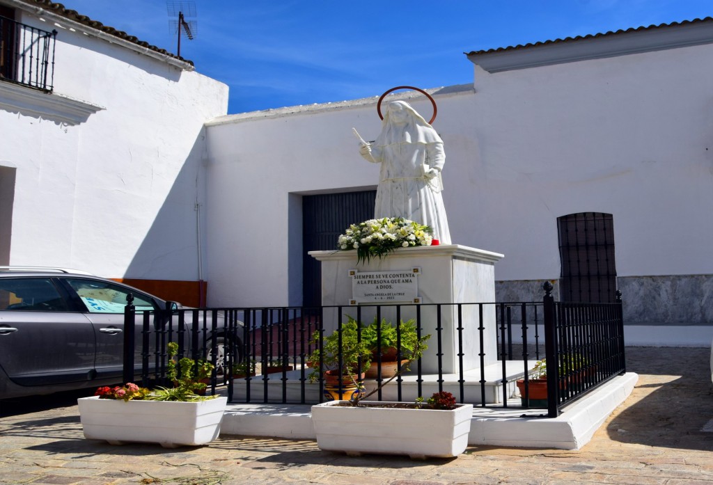 Foto: Monumento a Santa Ángela de la Cruz - Escacena del Campo (Huelva), España