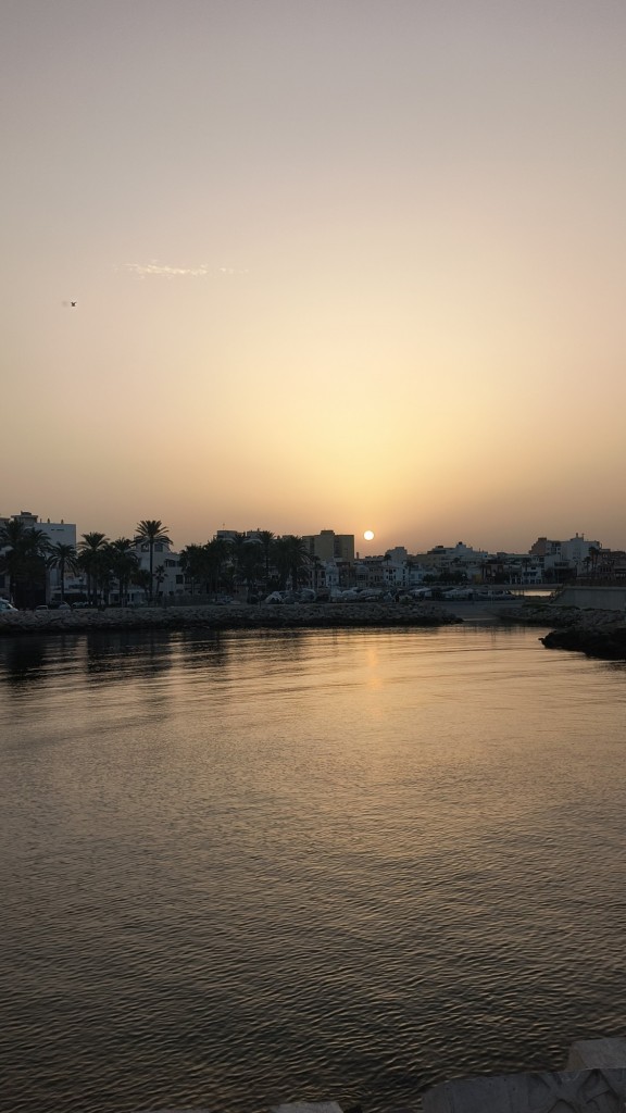 Foto: comienza el dia - El Molinar (Illes Balears), España