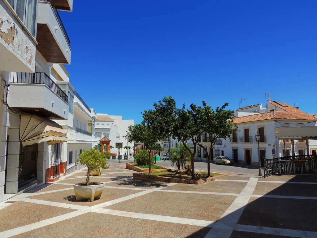 Foto: Plaza Federico Garcia Lorca - Trebujena (Cádiz), España