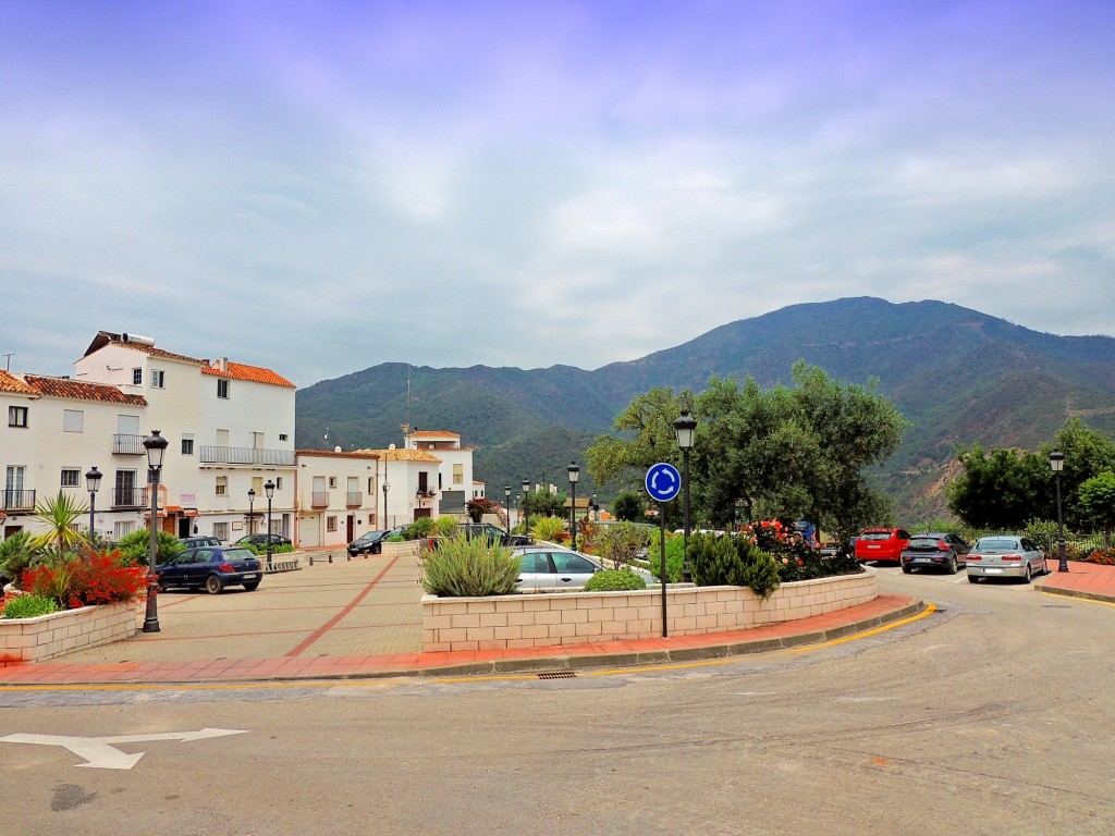 Foto: Plaza El Calvario - Istán (Málaga), España