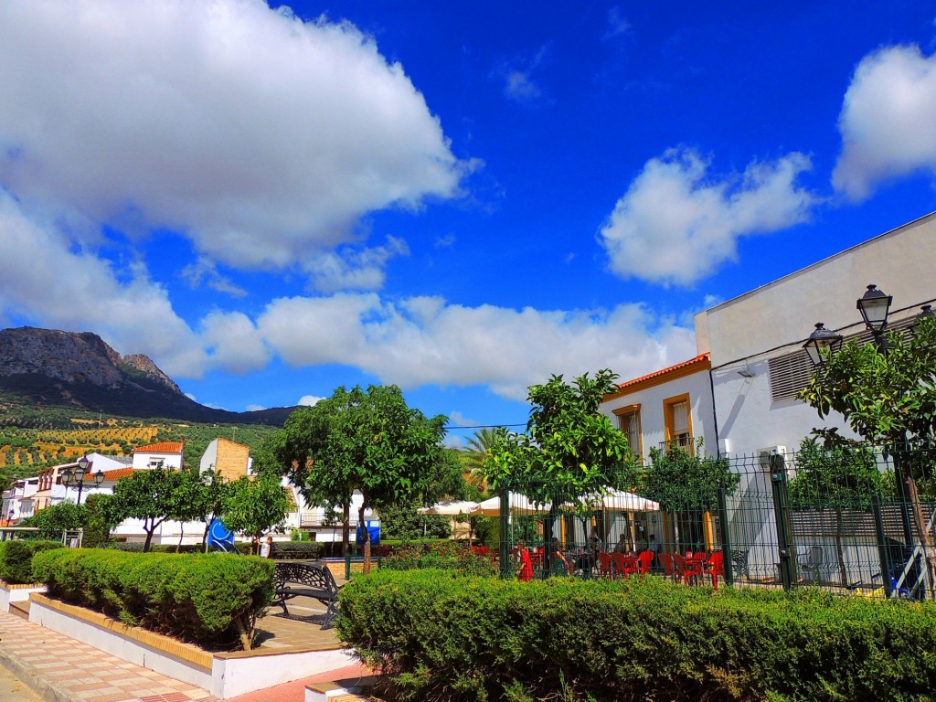 Foto: Plaza La Constitución - Algámitas (Sevilla), España