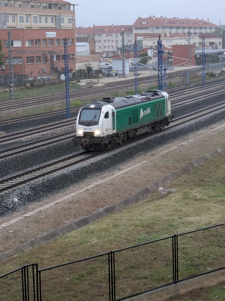 Foto: Locomotora de ADIF-Alta velocidad - Calatayud (Zaragoza), España
