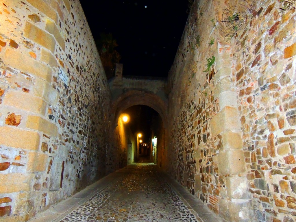 Foto: Calle Adarve de la Estrella - Cáceres (Extremadura), España