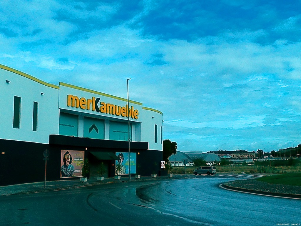 Foto: Merkamueble - Jerez de la Frontera (Cádiz), España