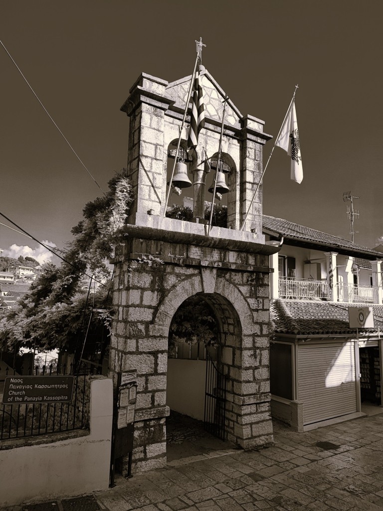 Foto: Ιερός Ναός Παναγίας Κασσωπίτρας - Κασσιόπη (Ionian Islands), Grecia