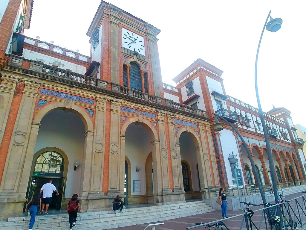 Foto: Edificio Renfe - Jeréz de la Frontera (Cádiz), España