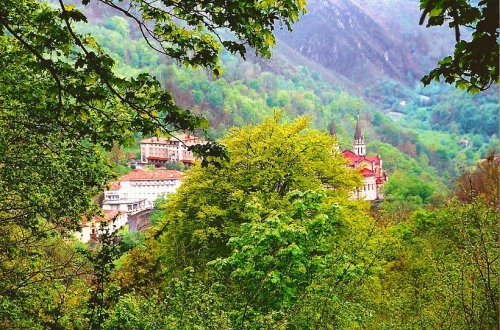 Foto de Santuario de Covadonga (Asturias), España