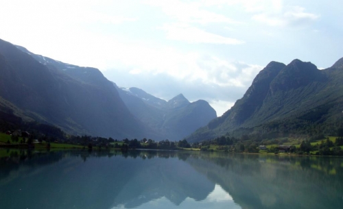 Foto de Fjaerlansfjorden, Noruega