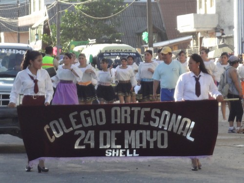 Foto: Colegio artesanal 24 de mayo - Shell (Pastaza), Ecuador
