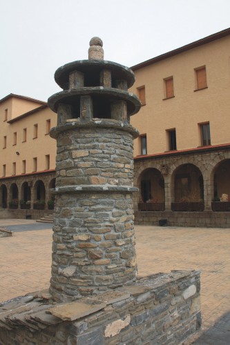Foto: Maqueta de una chimenea - Sabiñánigo (Huesca), España