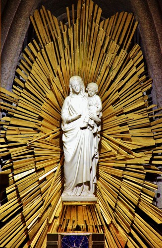 Foto: Imagen en la cripta - Lourdes (Midi-Pyrénées), Francia