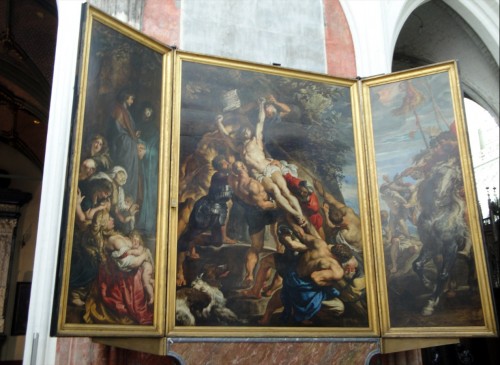 Foto: La erección de la cruz. Onze Lieve Vrouwekathedraal - Antwerpen (Flanders), Bélgica